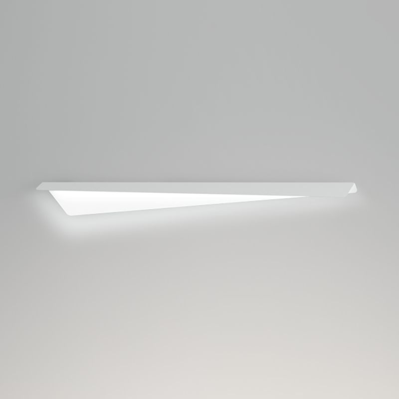 Metal Linear Shape Wall Light Modern Style 1-Light Wall Mounted Light Fixture in White