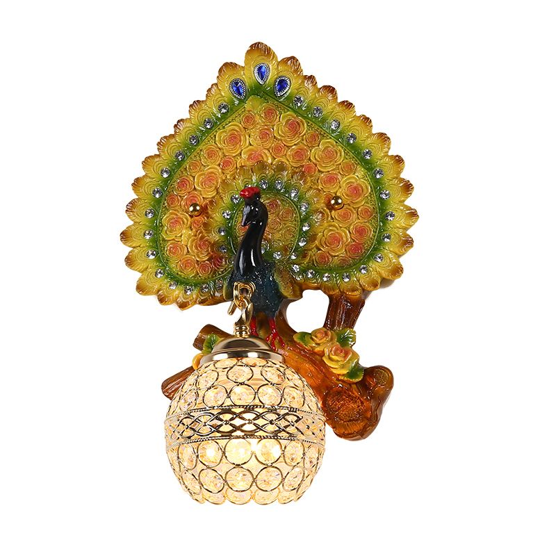 Lámpara de pared de forma de orbe clásica 1 cabezal transparente K9 Crystal Sponce Lights con decoración de pavo real en amarillo/oro