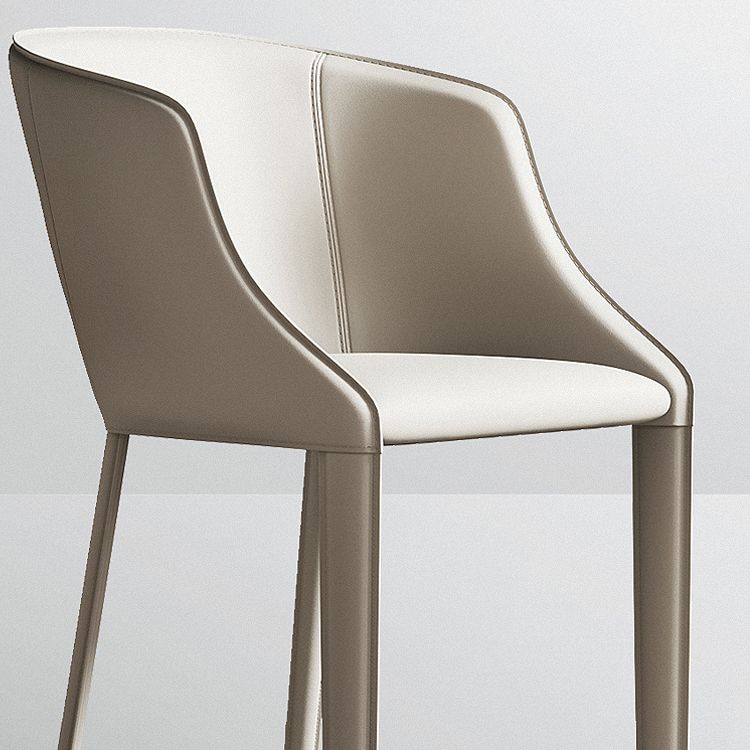 Chaise de salle à manger contemporaine en métal et cuir, chaise à dossier solide avec bras