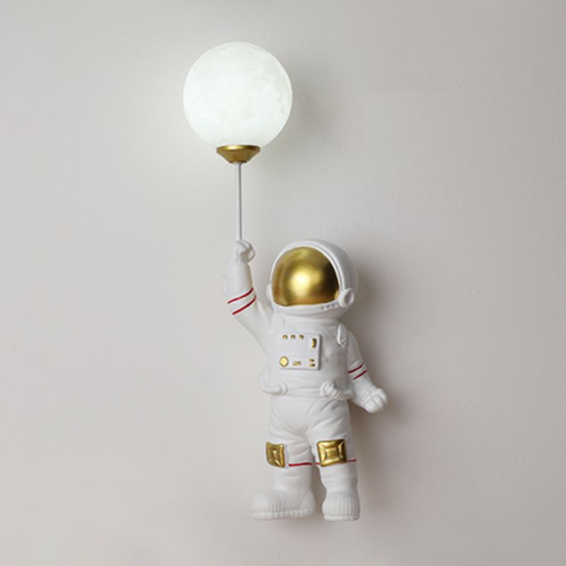 Astronauts Resin Material Wall Sconce 1 Head Wall Mounted Light Fixture for Child Room