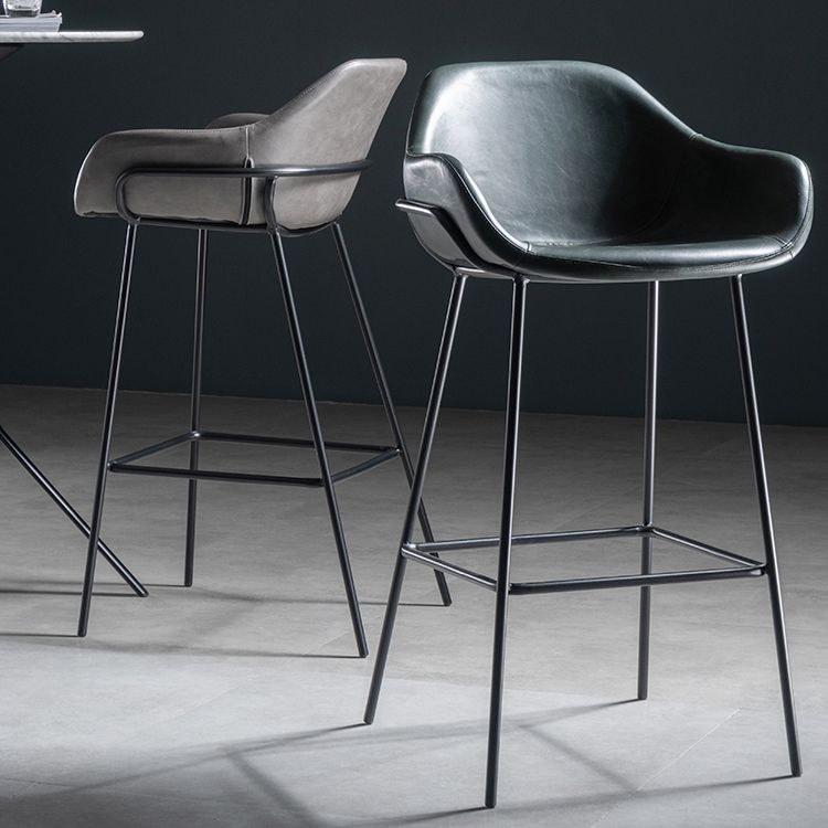 Taburete de bar con respaldo bajo de hierro industrial, taburete alto para interiores simple con asiento de cuero