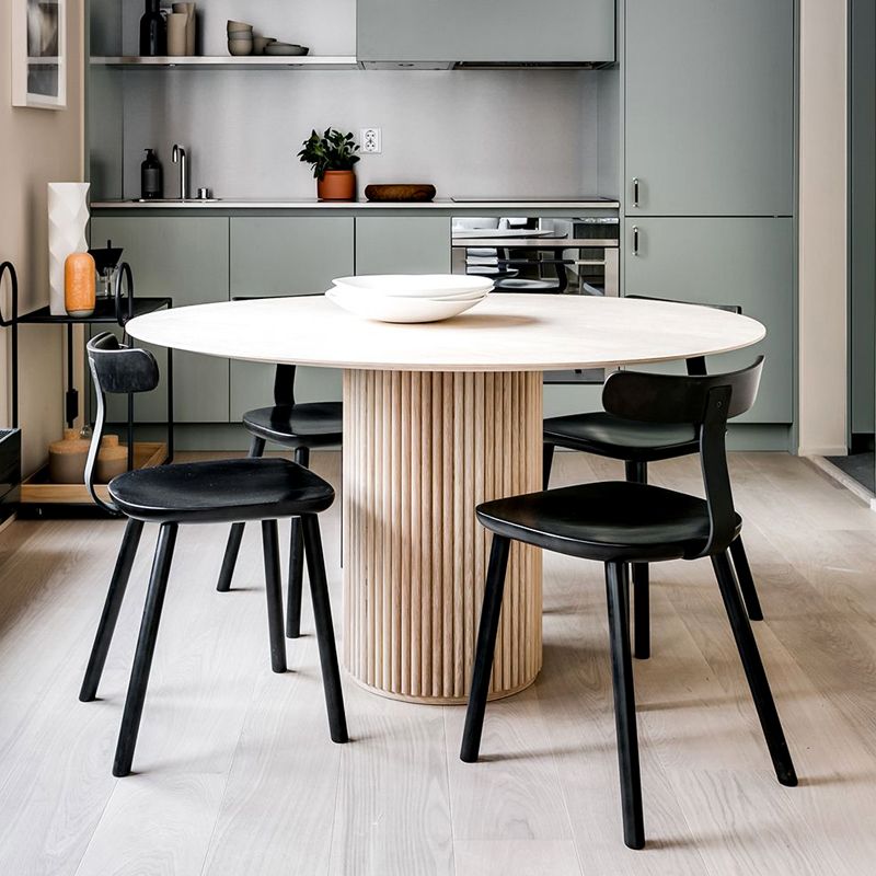 Round Shape Modern Dining Table Wood Color Fixed Table with Solid Wood