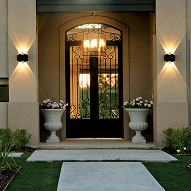 Black Outdoor LED Wall Sconce in Modern Creative Style Aluminium Geometric Waterproof Spotlight