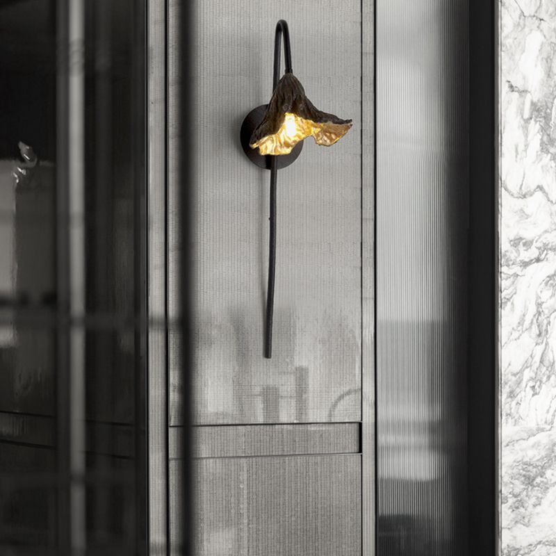 Modern Wall Sconce Flower Shape Wall Light with Metal Shade for Bedroom