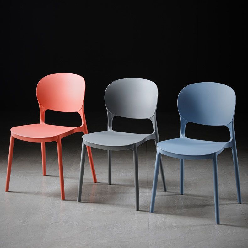 Silla de comedor plástica escandinava con parte posterior abierta y acabado mate de la silla lateral de la sala de conferencias