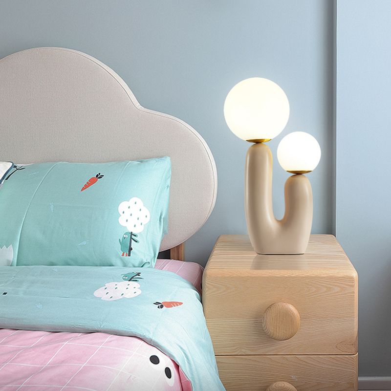Postmodern oogverzorging Bureaulamp Minimalistisch tafellamp voor de slaapkamer van de studieruimte