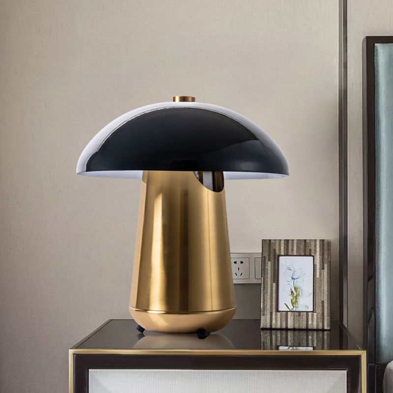 Illuminazione da lavoro a fungo Lampada da scrivania piccola moderna in metallo con 1 lampadina nera e oro, larghezza 8"/12".