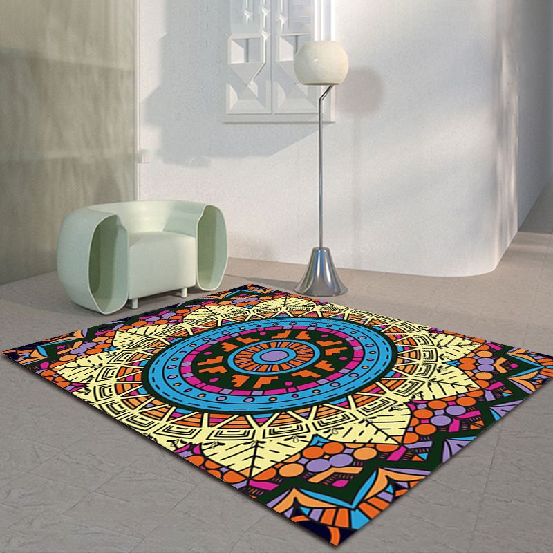 Black Modern Rug Polyester Graphic Indoor Rug Tear Resistant Rug for Living Room