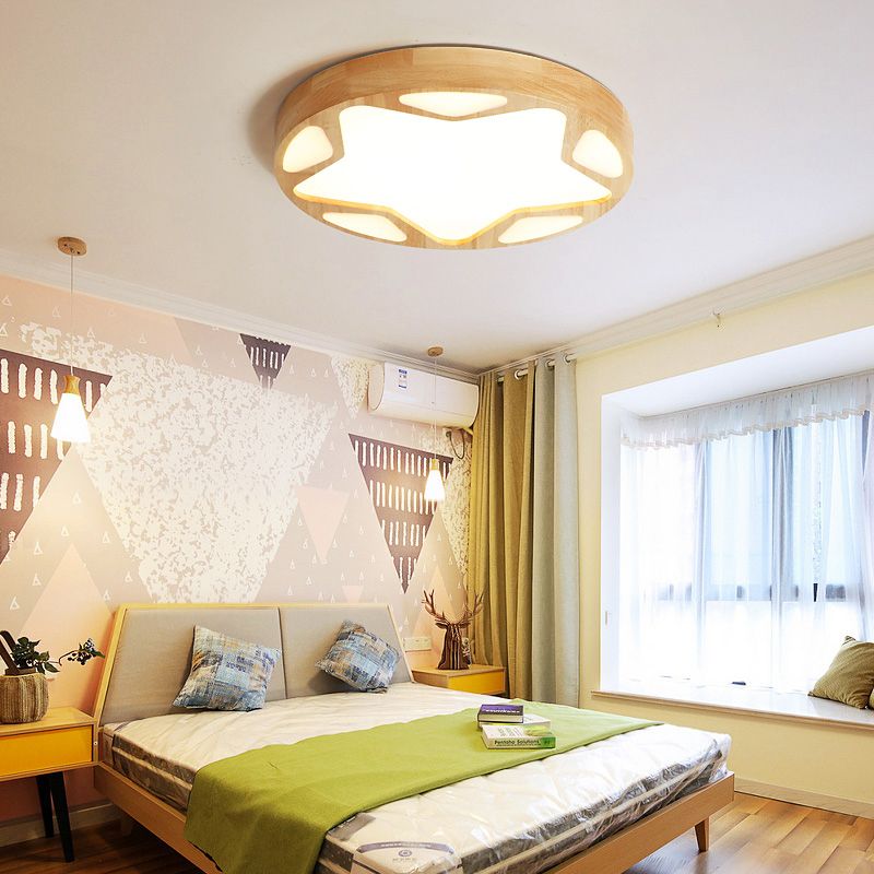 Contemporary Star Flush Ceiling Light Wood Kids Bedroom LED Flush Mount Lighting Fixture