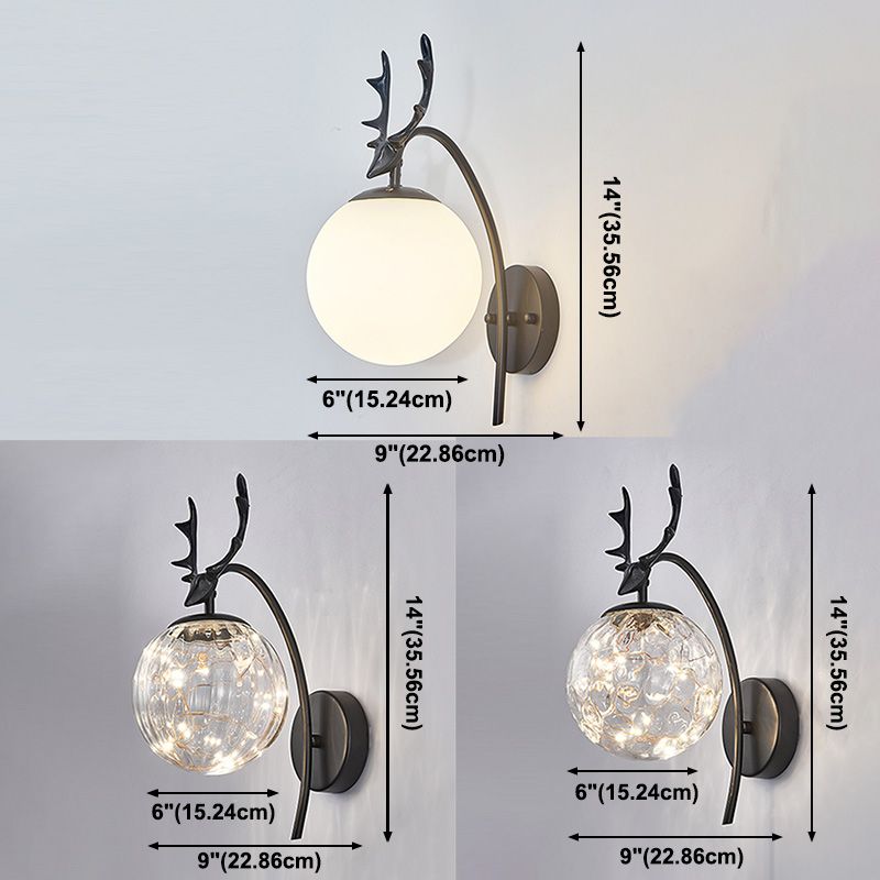 Lampada montata a parete interna da 14 "ad alta semplicità con tonalità di vetro in nero/oro