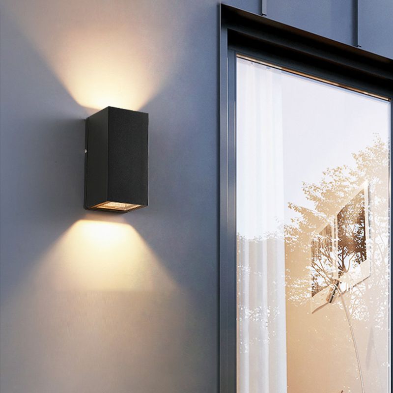 Single Contemporary Black Wall Mounted Sconce Metallic LED Wall Light