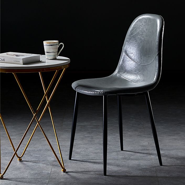 Chaises de salle à manger sans bras en cuir PU, chaise latérale de salle à manger à dossier solide avec pieds en métal
