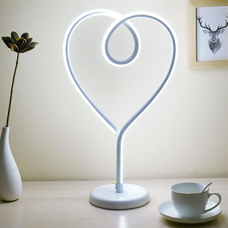 Loving Heart Night Lighting Simple Metal White/Gold LED Desk Lamp with Round Pedestal in Warm/White Light for Bedroom