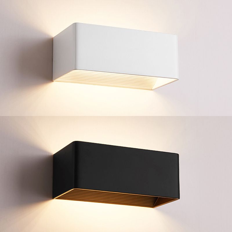 Forme carrée en métal applique de style moderne 2 lumières
