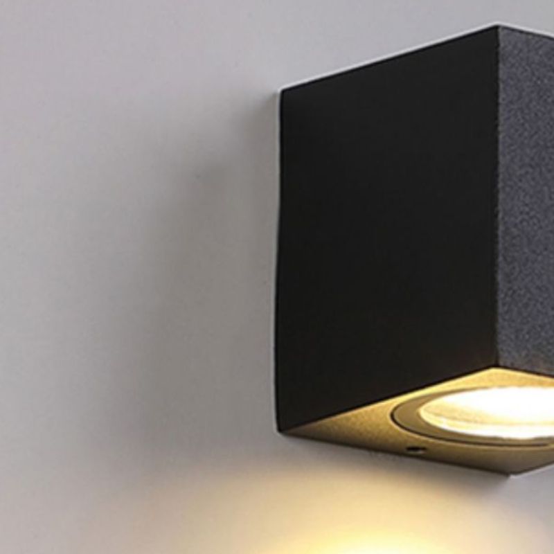 Contemporary Geometric Wall Light Aluminum & Glass Wall Sconce in Black