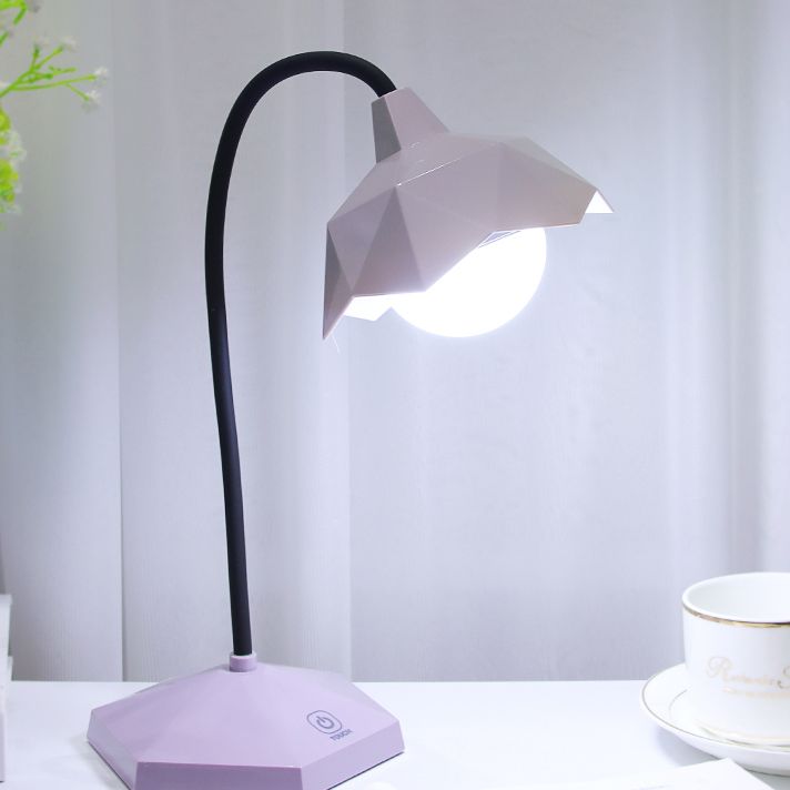 Tavola della camera da letto floreale luce in plastica in plastica lampada a LEAD LEAD con braccio flessibile