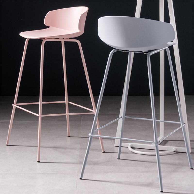 Contemporary Style Bar Stool Plastic Counter Bar Stool with Metal Legs