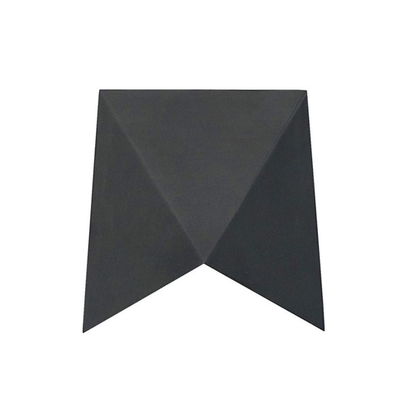 Geometric Shape Wall Lamp Modern Style Acrylic 1 Light Sconce in White / Black