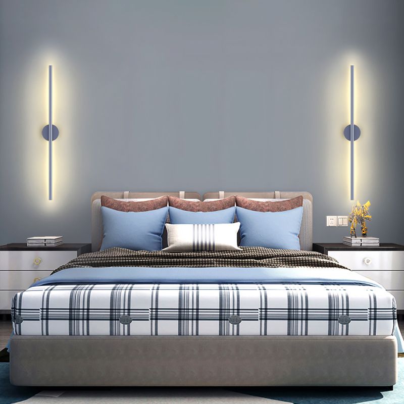 Zeitgenössische graue Wandleuchte gerade Form LED -Wandleuchten mit Metall für Schlafzimmer