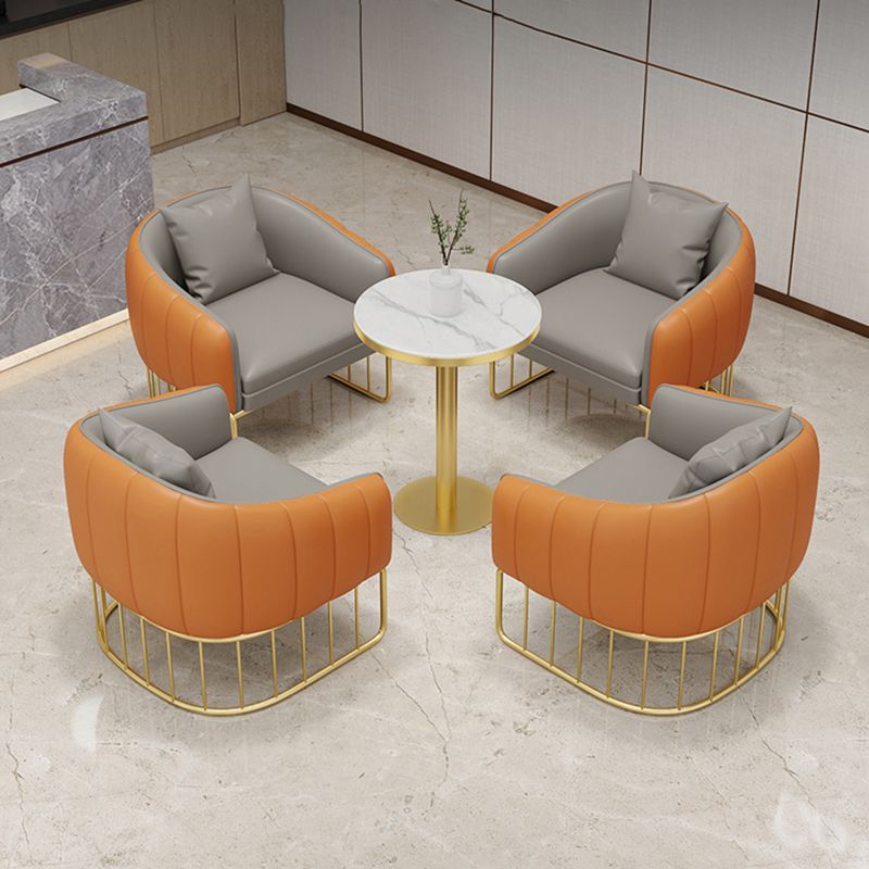 Silla sin brazos de comedor de metal Glam, sillas de comedor de cuero PU para uso doméstico