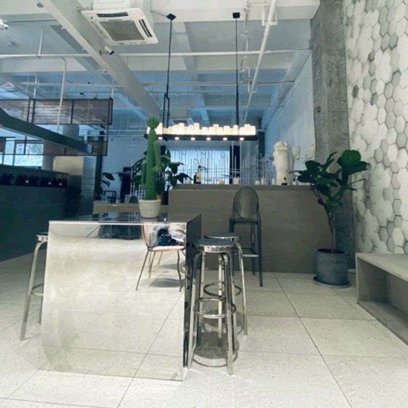 Armloser Barhocker im industriellen Stil, Edelstahl-Thekenhocker für Cafés, 1 Stück