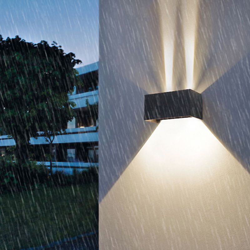 2 luces Ideas de iluminación de pared de metal de estilo de pared geométrico.