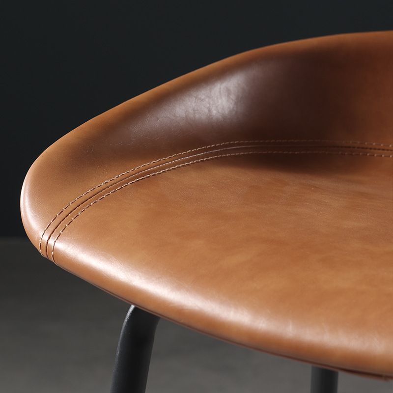 Barhocker mit Lederpolsterung im nordischen Stil, Barhocker mit Metallrahmen