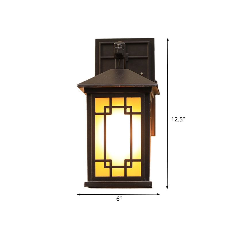 Quadermetallische Wandbeleuchtung Land 1 Lampe Außenwandlampe in Schwarz mit gelbem Glasschatten