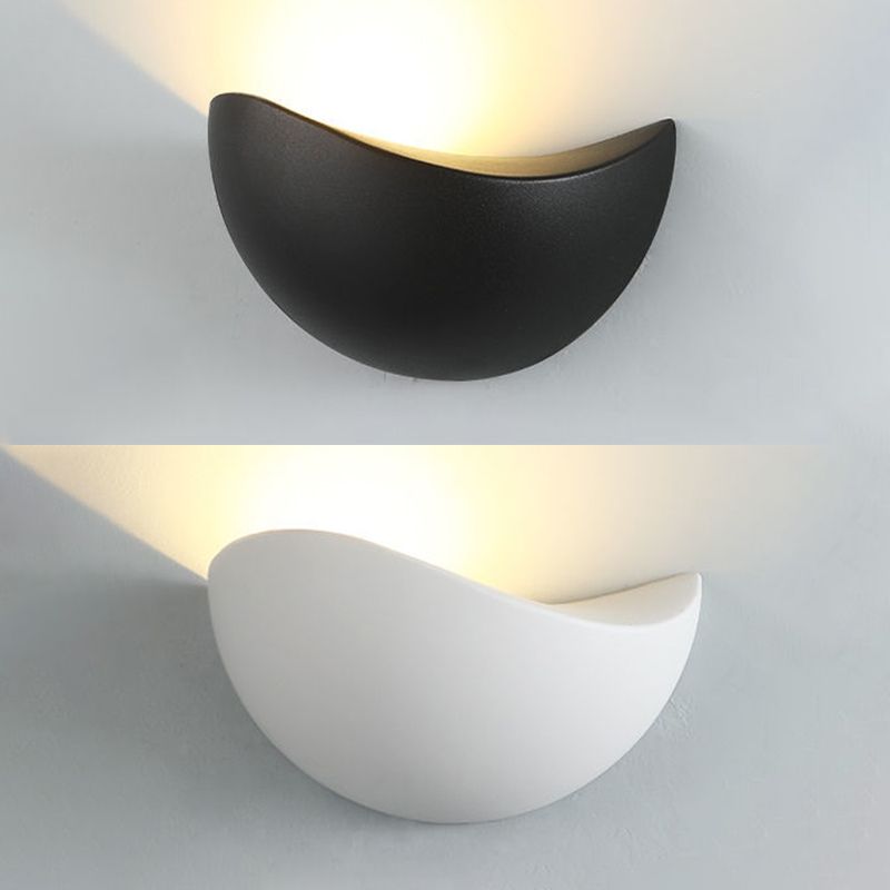 Modern Style Waveform Shape Wall Sconce Metal 1 Light Sconces for Outdoor