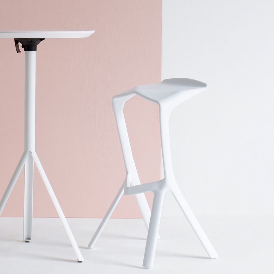 Industrial Plastic Bar Stool Indoor Stackable Bar Height Stool