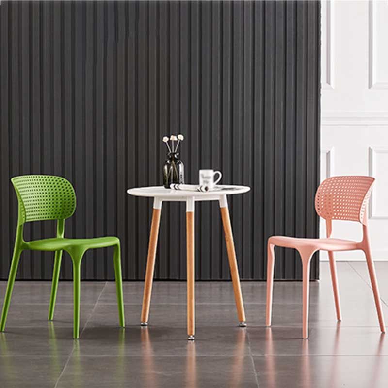 Silla lateral de plástico de comedor de estilo glamor