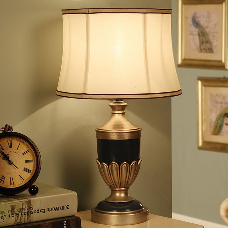 Vintage Drum Shaped Desk Lighting 1 Head Fabric Night Table Lamp with Black/Brown/Green Pot Base
