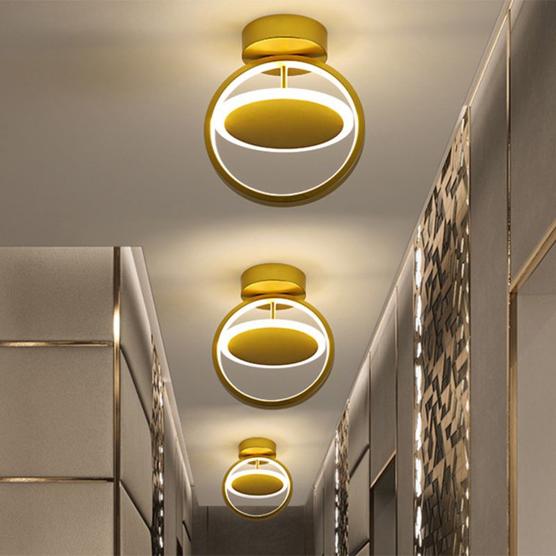 Minimal Circle Flush Lighting Metallic LED Corridoio Flush Mount Fixture in Gold, White / Warm Light