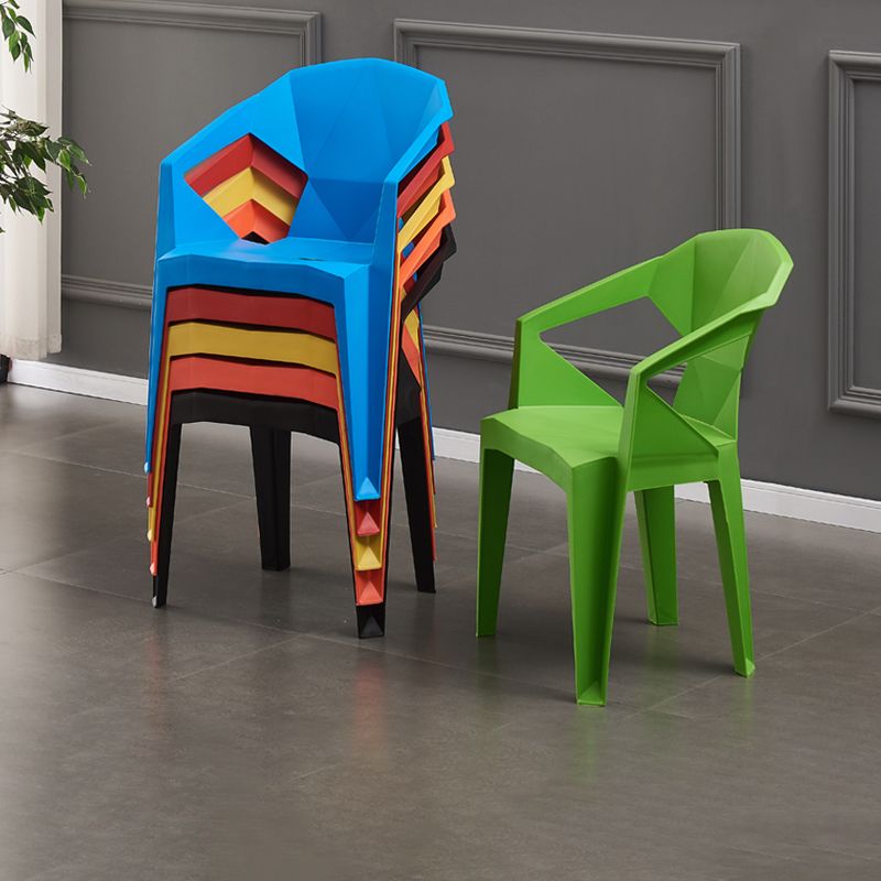 Silla lateral apilable con respaldo de listones de estilo moderno, sillas de comedor de plástico para uso doméstico