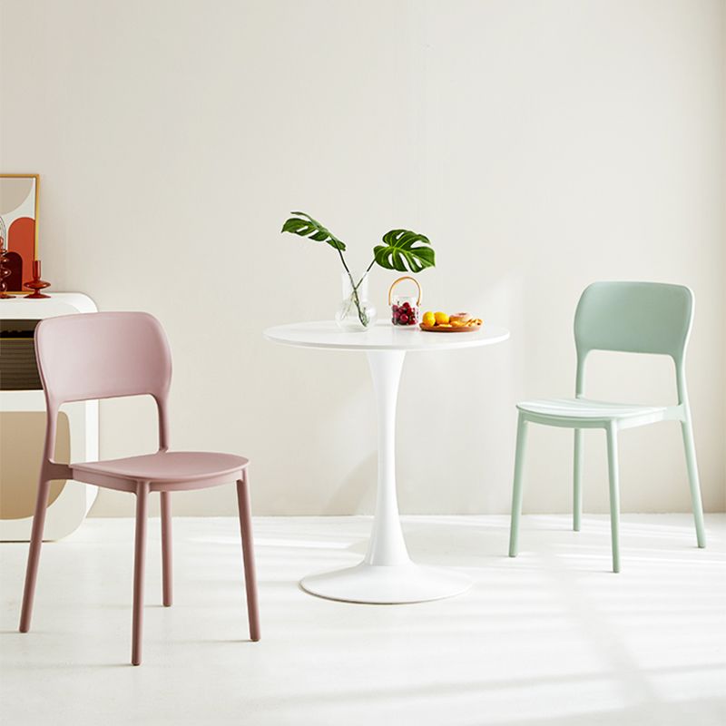 Modern Outdoors Dining Chairs Plastic Stacking Patio Dining Chair