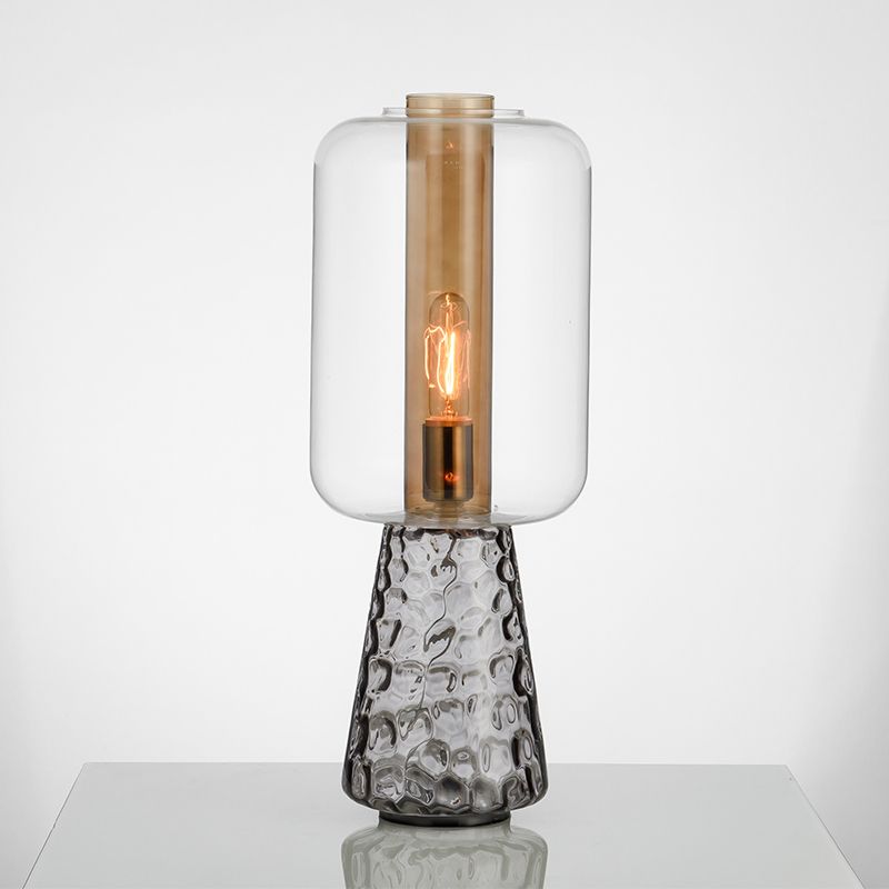 Lampada da tavolo trapezoidale per camera da letto, grigio fumo chiaro/cognac, in vetro acqua, a 1 luce, postmoderna, con paralume cilindrico