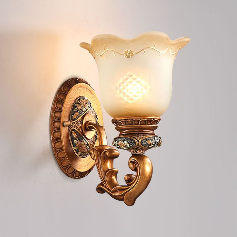 Scalloped-Edge Bedroom Wall Light Kit Traditional Cream Glass 1-Light Brass Wall Sconce