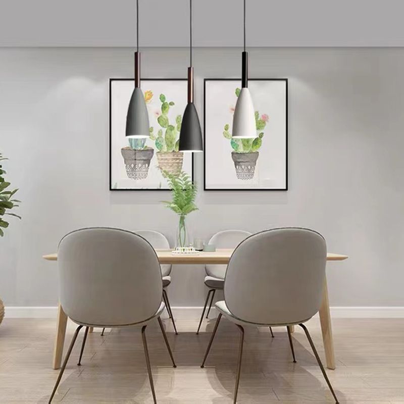 Luz de colgante de hierro lacado en la moderna lámpara de colgantes de madera de estilo nórdico para el comedor