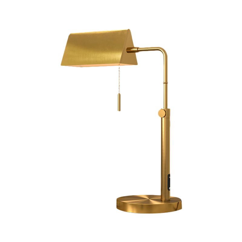 Lampada da notte rettangolare in metallo Lampada da comodino contemporanea a 1 luce con finitura oro con catenella per camera da letto