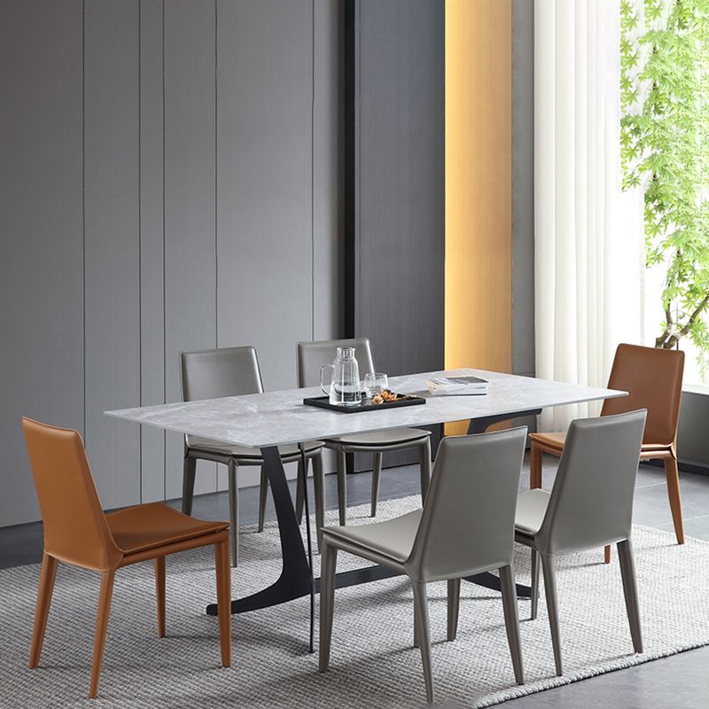 Silla de comedor sin brazos de cuero contemporánea Sillas de comedor de metal