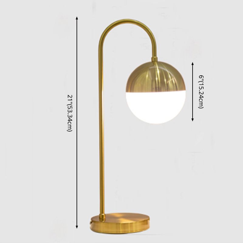 Gouden Gouslandeck tafellamp Modern 1-licht wit glas nachtkastje licht met balschaduw