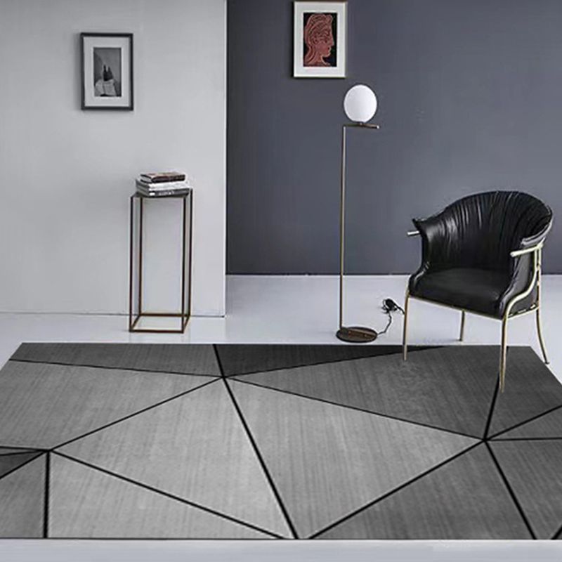 Funky Triangle Design Indoor Rug Individuality Modern Area Rug Polyester Anti-Slip Backing Carpet for Home Decoration