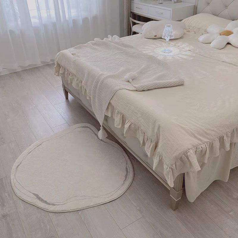 White Irregular Striped Rug Polyester Casual Rug Non-Slip Backing Rug for Drawing Room