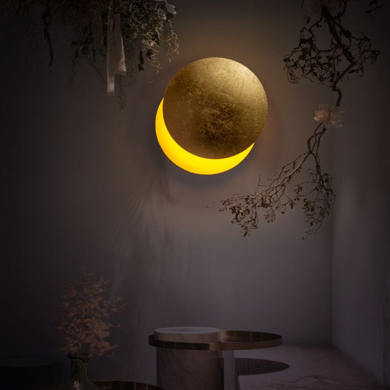 Metal Indoor Decoration Wall Lamp Postmodern Circle LED Sconce Lighting with Ambient Light