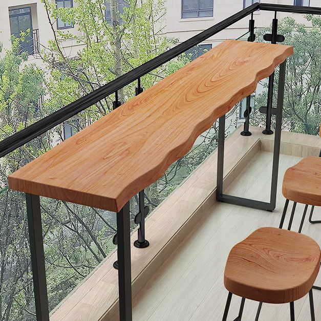 Table du bistrot en bois brun moderne avec table rectangle top trestle noir, seule table