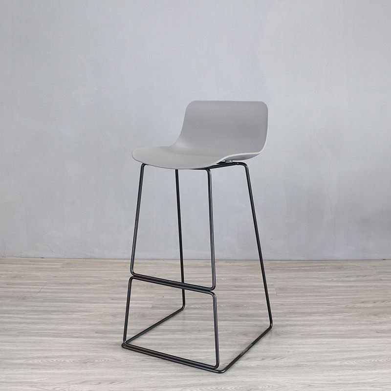 Industrialstil Barhosenmetall- und Plastikstuhl für Esszimmer