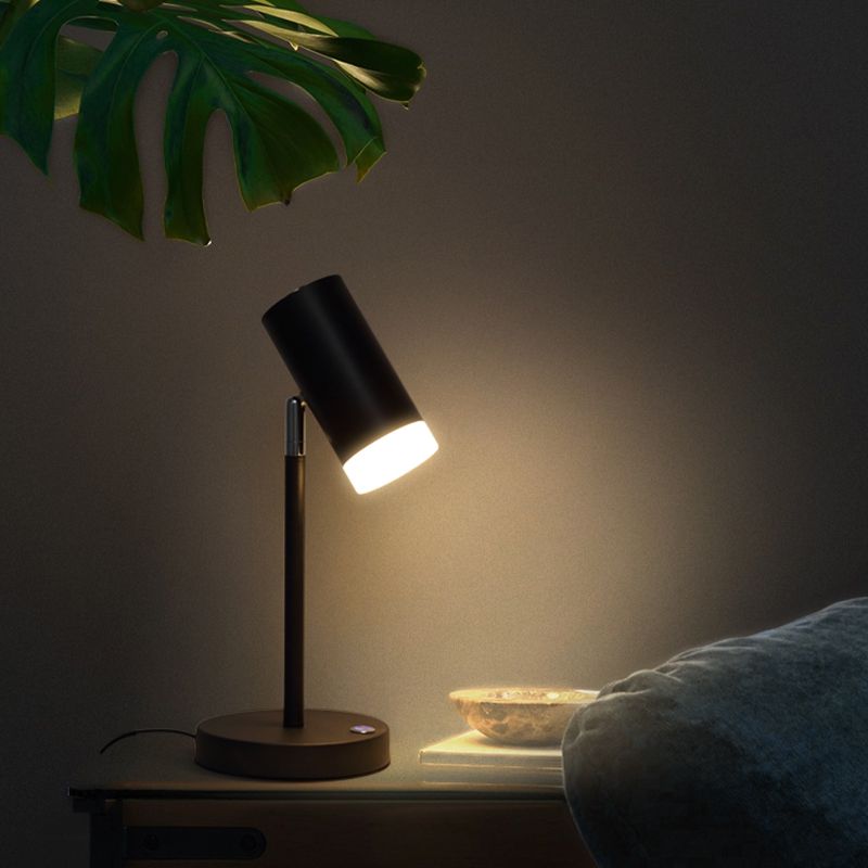 Geometrie -Tischlampe moderner Metall mit einem Lichttischlicht