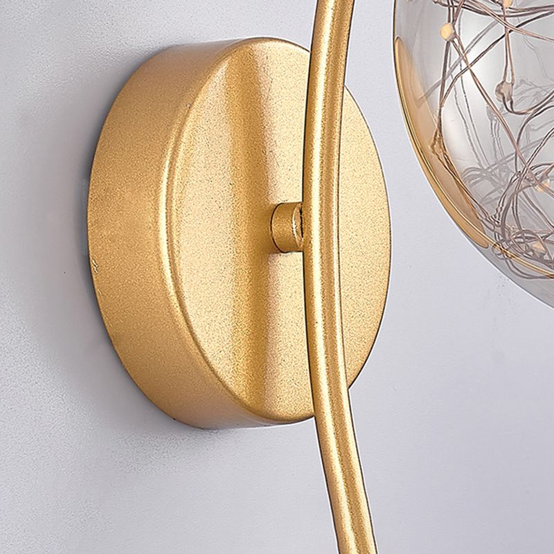 Lampada montata a parete interna da 14 "ad alta semplicità con tonalità di vetro in nero/oro