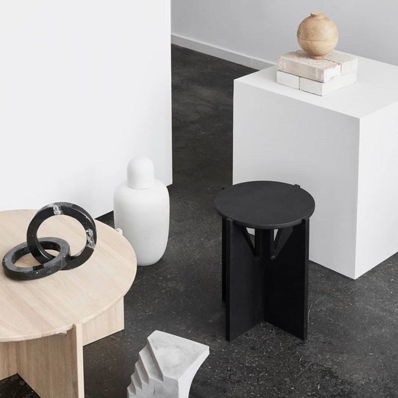 Solid Wood Coffee Table Contemporary Round Coffee or End Table in Black and Natural