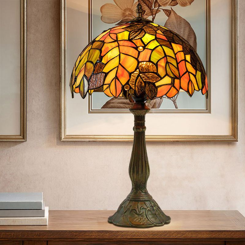 Luce notturna a motivi di uva Light 1-Bulb Tiffany Glass lampada da tavolo tradizionale per camera da letto